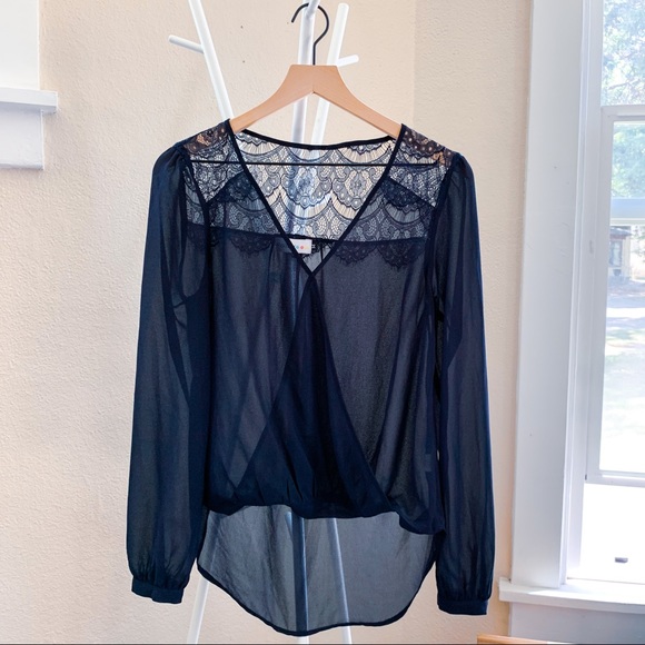 Lacey Navy Top - Picture 1 of 2